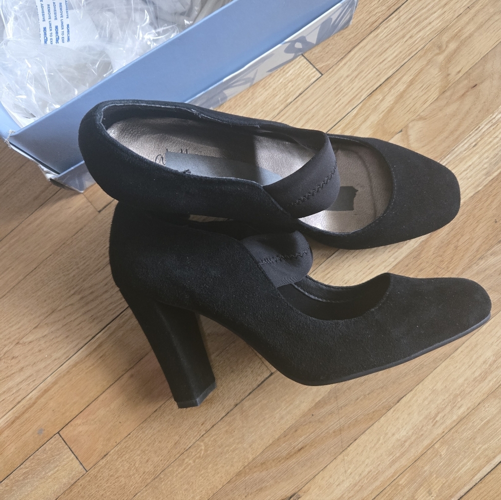Abella Black Heels
